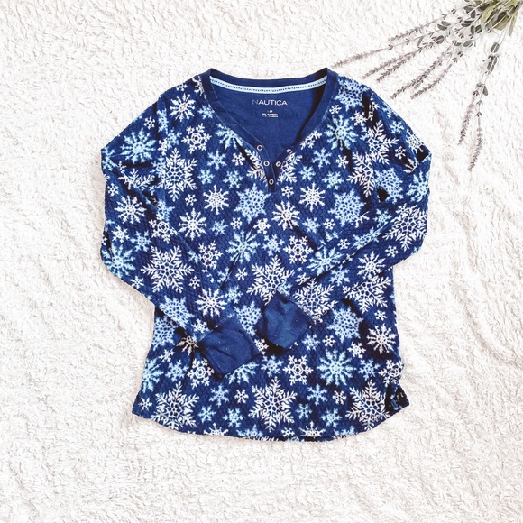 Nautica blue snowflake pajama set- pants with half button up long sleeve shirt - Picture 2 of 5